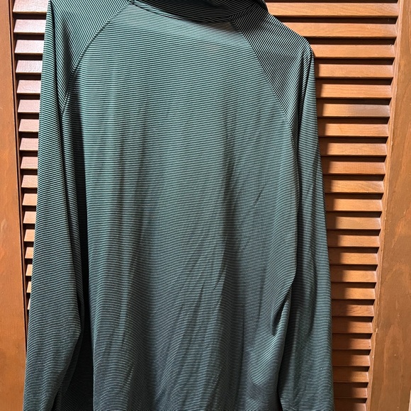 Men’s Under Armour Striped Green Pullover Quarter Zip - Picture 2 of 3